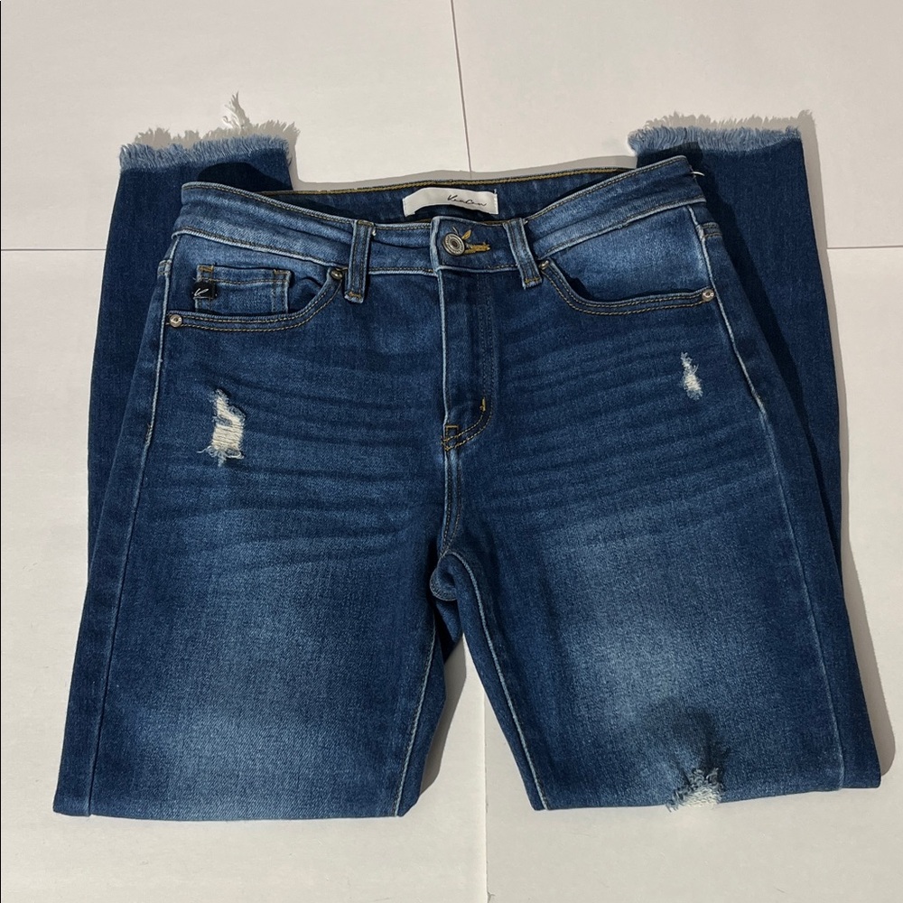 Kancan Straight Leg Distressed Denim Jeans Raw Hemline sz 7 or 27 medium wash
